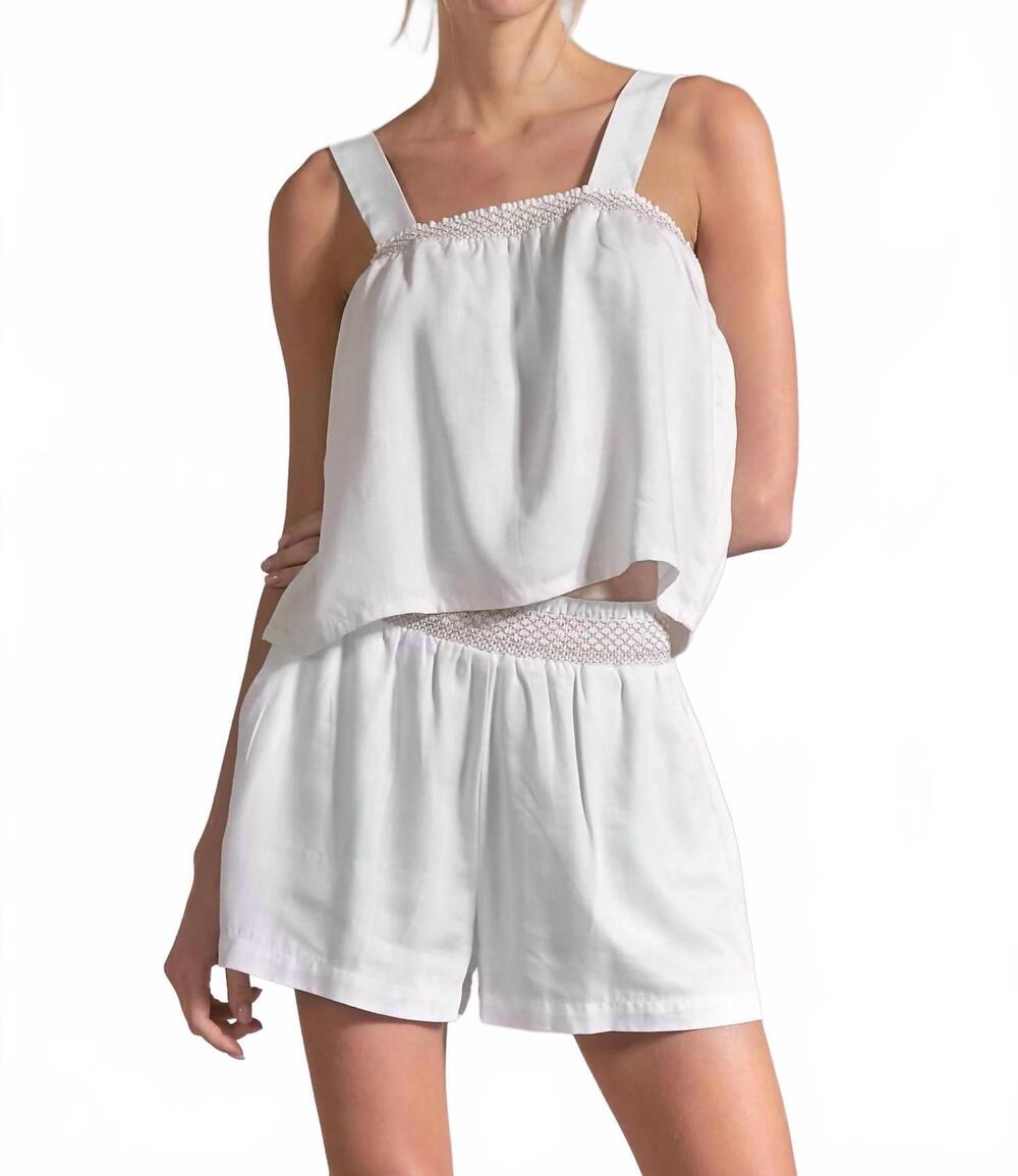 NEW ELAN high-waist trim shorts in white